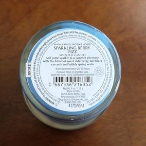 Bath & Body Works Accents - Bath & Body Works Sparkling Berry Fizz 4 oz Candle Bath & Body Works Accents - Bath & Body Works Sparkling Berry Fizz 4 oz Candle